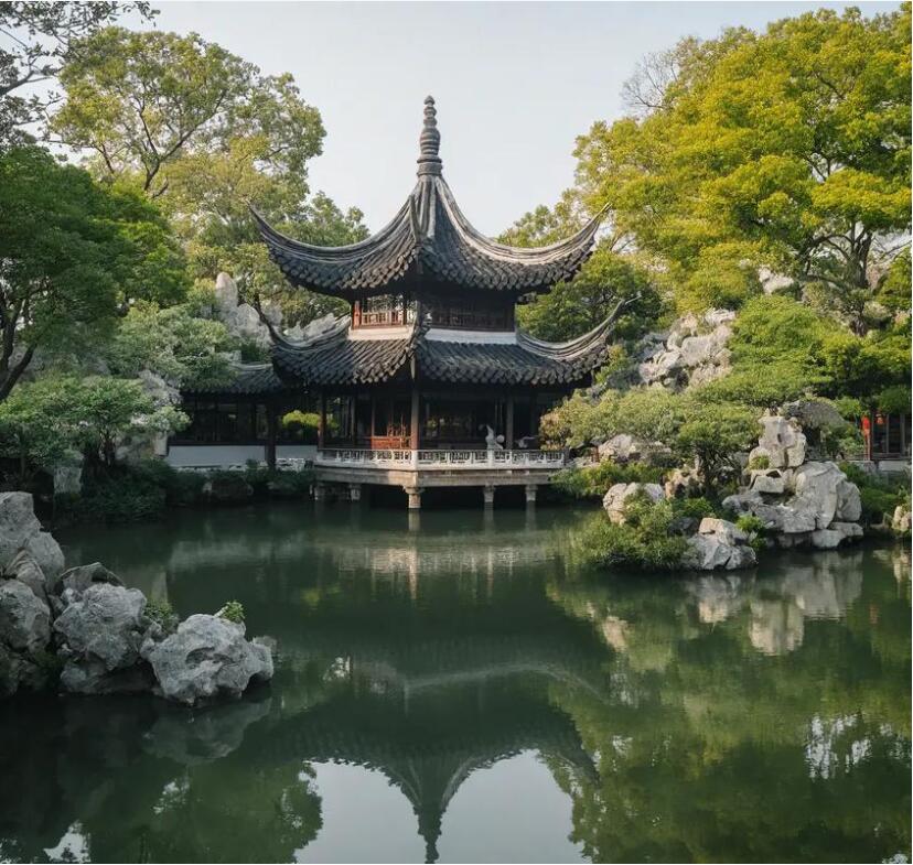 鸡西麻山吵闹餐饮有限公司